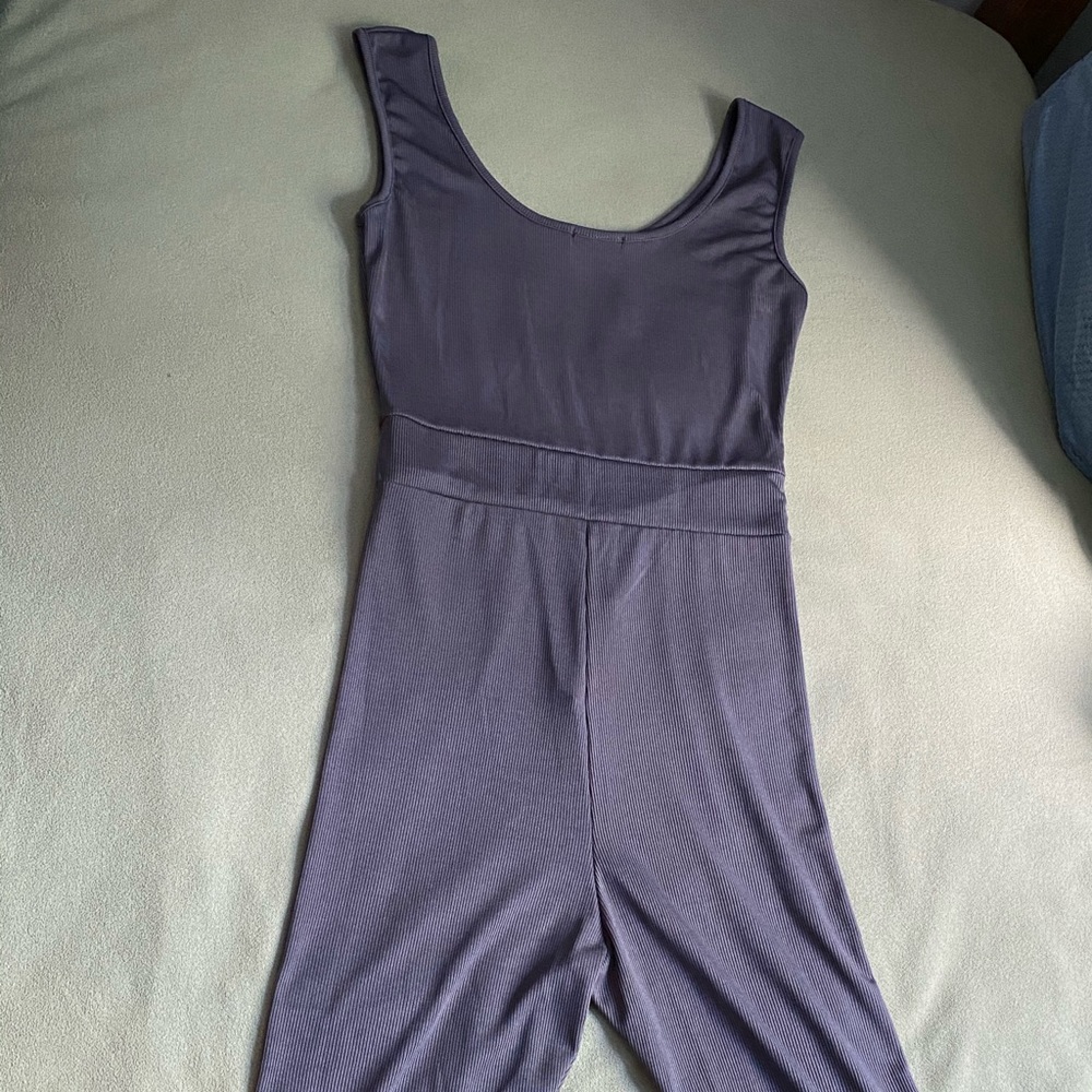 Gray Ribbed Romper - Picture 2 of 2
